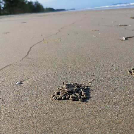 Samsuria Beach Apartment Resort Чератінг Екстер'єр фото