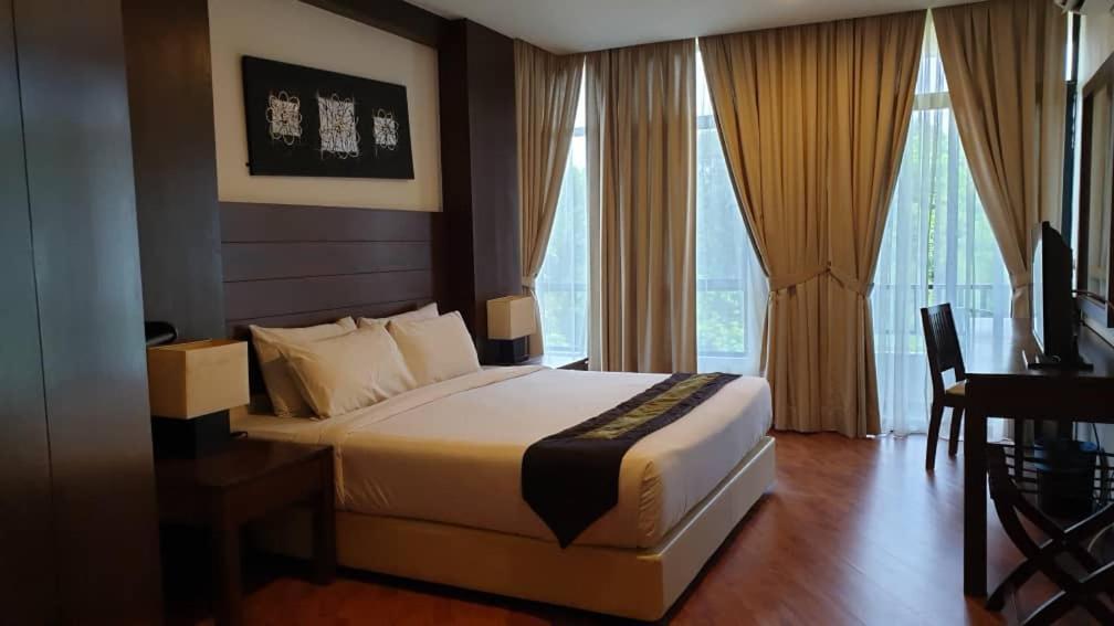 Samsuria Beach Apartment Resort Чератінг Екстер'єр фото