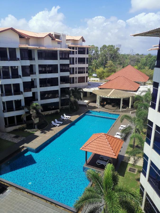 Samsuria Beach Apartment Resort Чератінг Екстер'єр фото